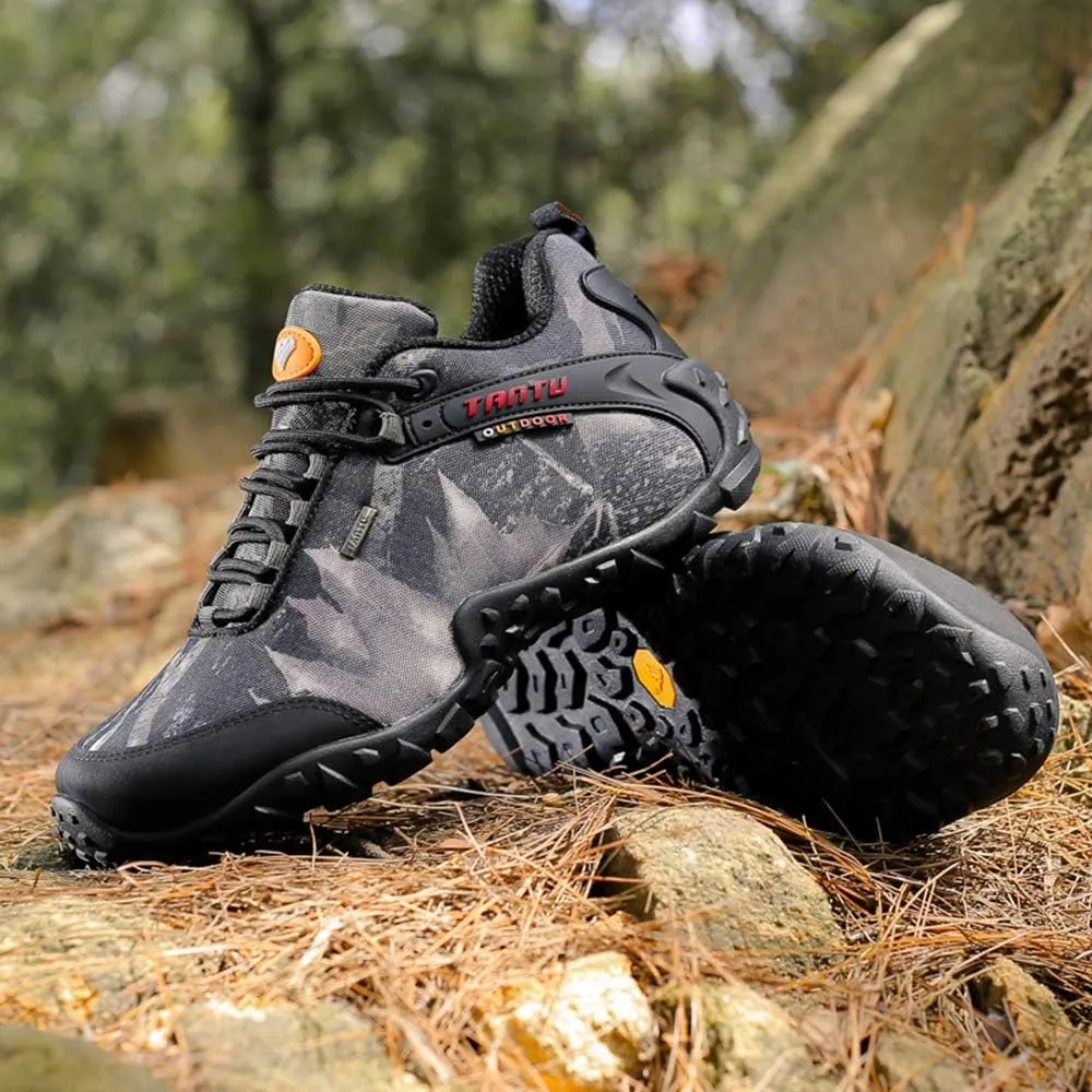 Outdoor Camouflage Low-top Hiking Shoes, Waterproof and Wear-Resistant Hiking Camping Boots, Men's Hiking Boots, Rock Climbing Running Shoes (Black 46)