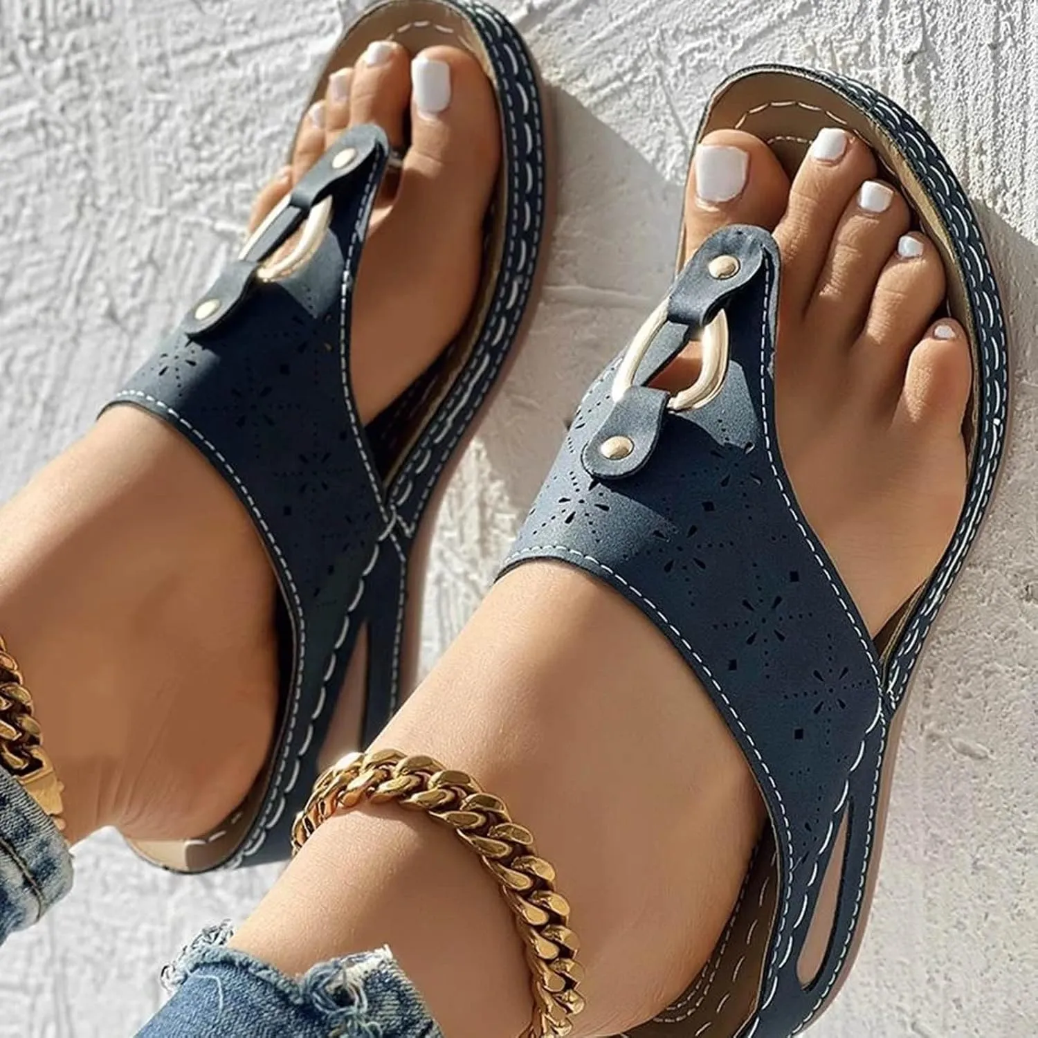 Sandals for Women 2025 Hollow Breathable Casual Platform Sandals Women Slip on Clip Toe Flip Flops with Arch Support