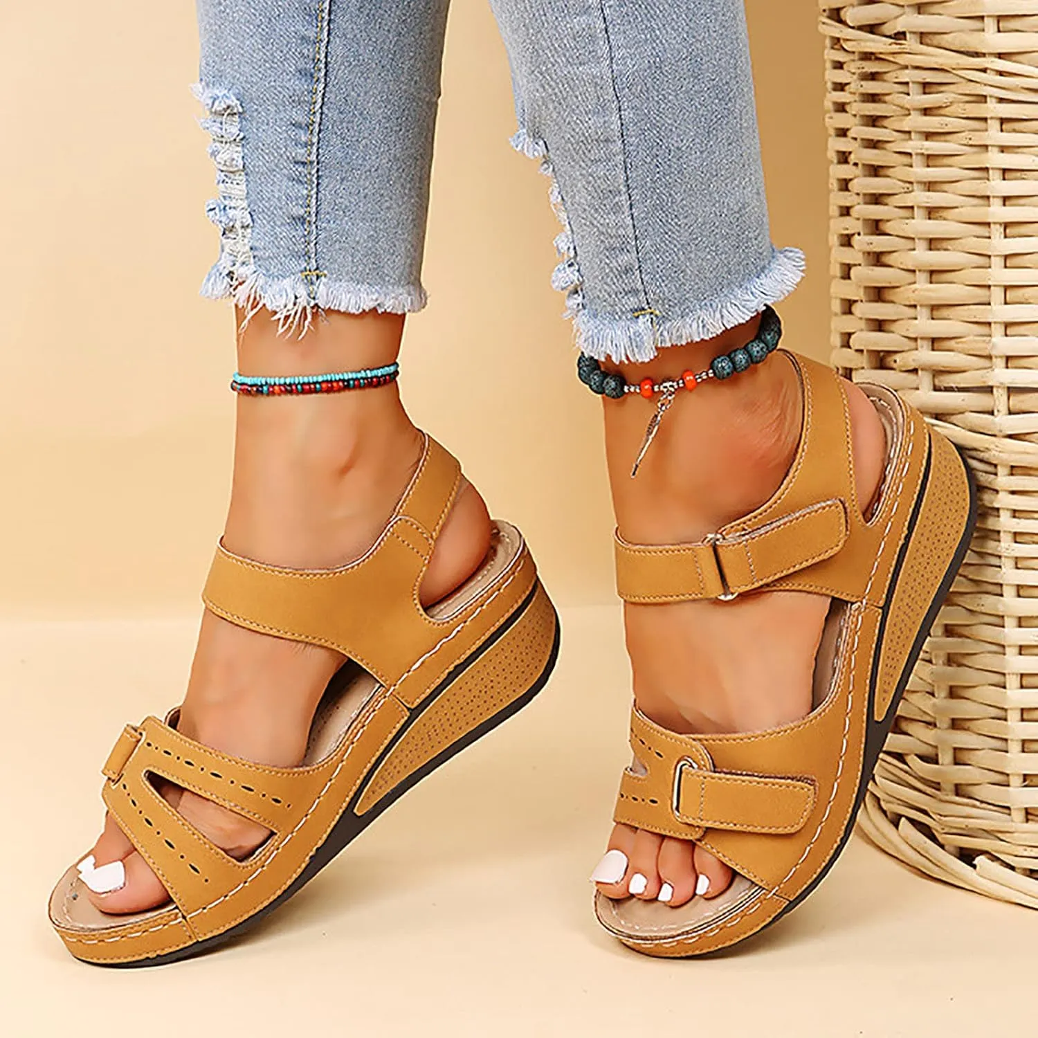 Womens Sandals with Back Strapp 2025 with Arch Support Slip-on Flat Walking Orthopedic Shoes Wedge Sandals for Women Comfort Indoor Outdoor Flat Dressy