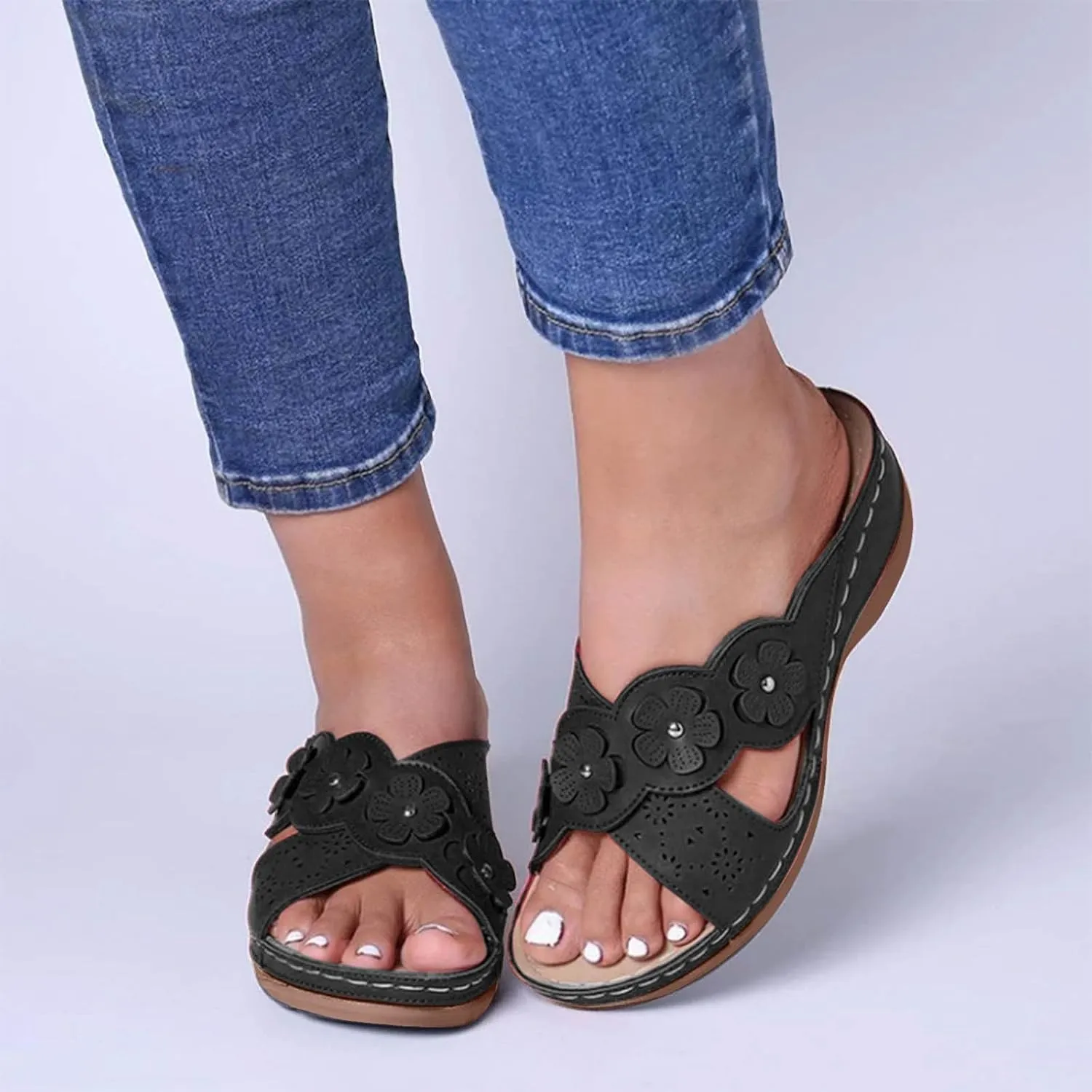 ZSpzx Orthopedic Sandals for Women Dressy Summer 2025 Comfortable Women's Hollow Flower Slippers Womens Sandals Arch Support Casual Sandals Boho Walking Shoes Sandalias OrtopDicas Para Mujer